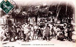 2205- Birkadem - Square - Sortie Ecole- 1910